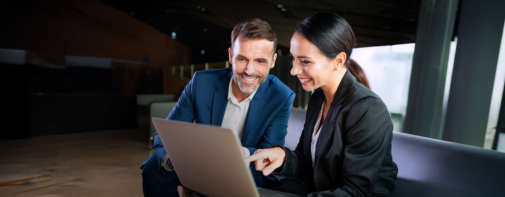 Banner de invitación a pre-registro para ferias comerciales